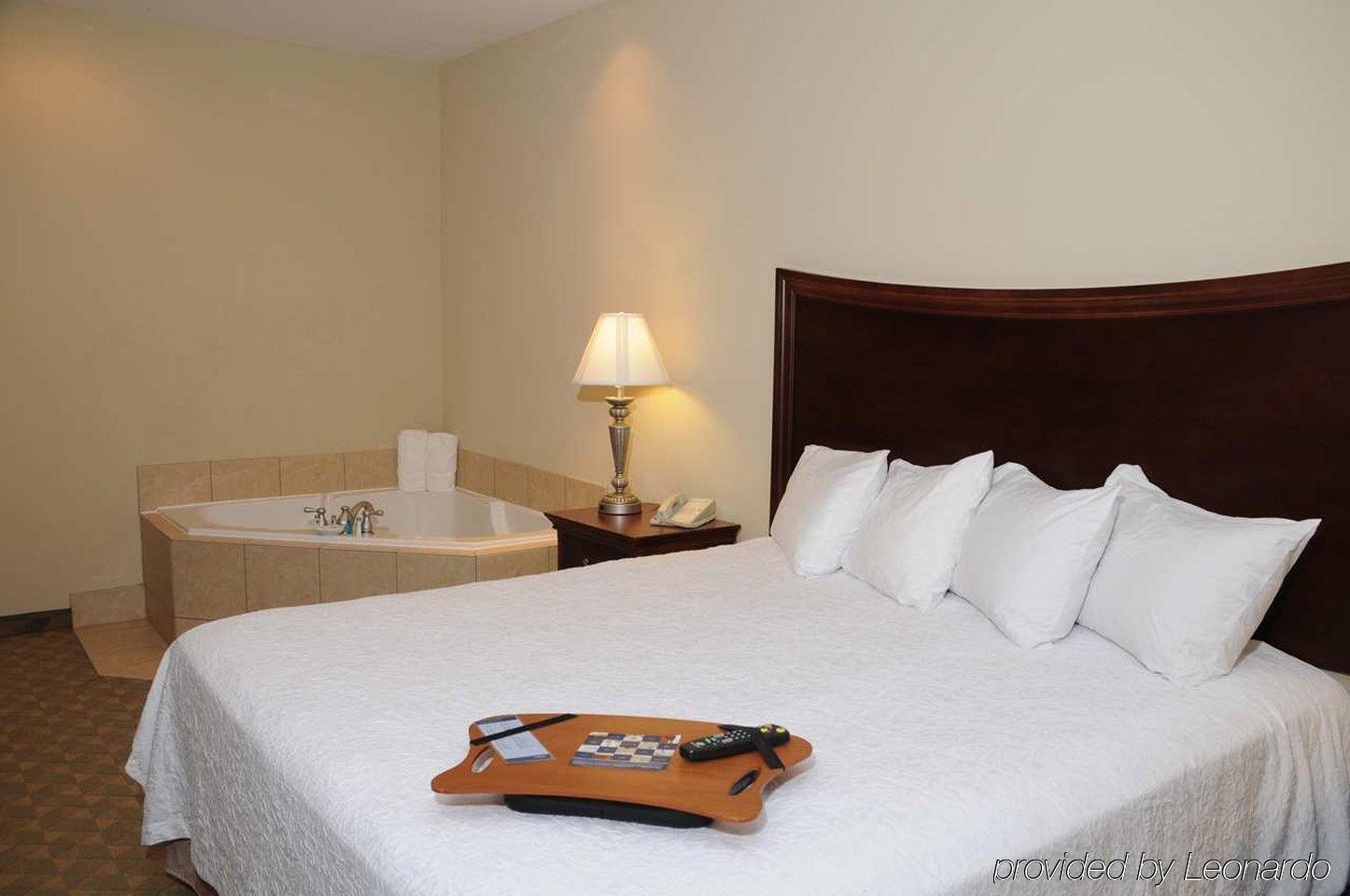 Aberdeen Hampton Inn & Suites Southern Pines-Pinehurst מראה חיצוני תמונה